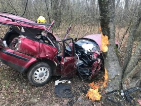 FOTO // Accident TERIBIL la Ocnița. Două persoane au murit pe loc, iar o pasageră a ajuns la spital